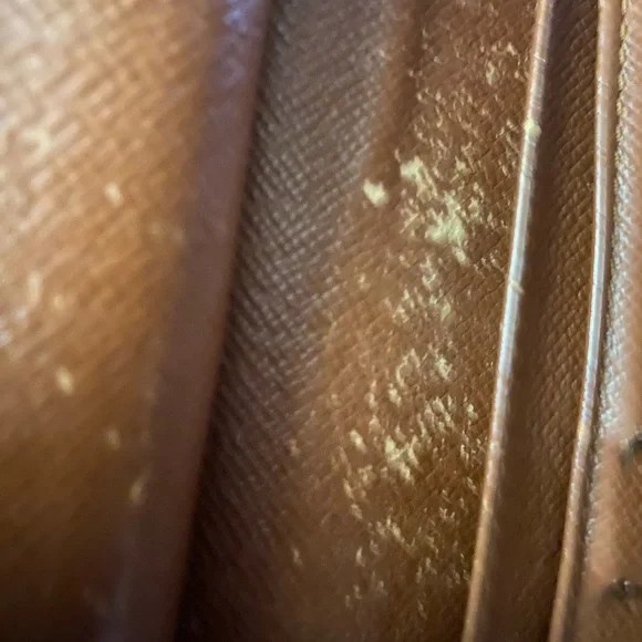 AUTHENTIC Louis Vuitton Monogram Wallet - Picture 11 of 15